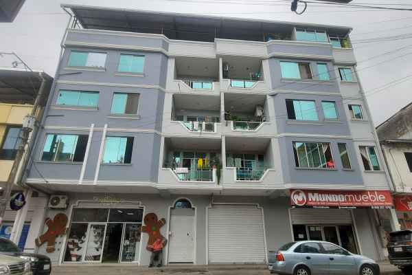 EDIFICIO COMERCIAL EN VENTA EN EL CENTRO DE LA TRONCAL