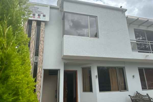 CASA COMERCIAL DE VENTA EN CUENCA SECTOR SAN JOAQUIN