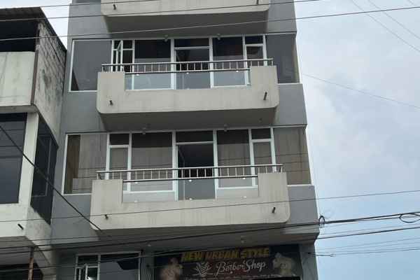 EDIFICIO COMERCIAL EN VENTA EN EL CANTON EL TRIUNFO