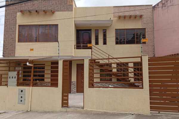 CASA NUEVA Y ESPACIOSA DE VENTA EN BIBLIAN, CAÑAR.