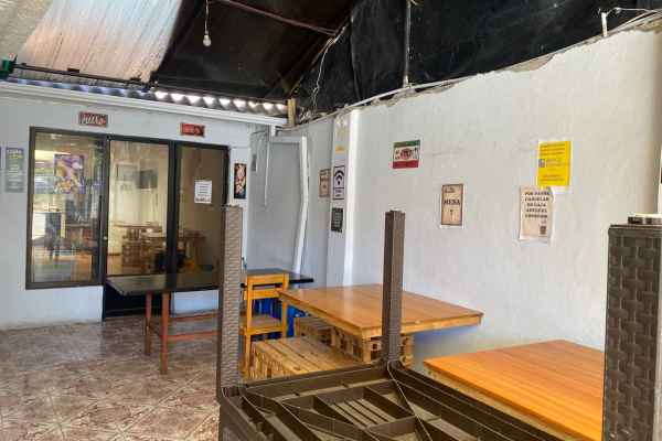 CASA COMERCIAL EN VENTA EN CUENCA EN LA AV. DE LAS AMERICAS