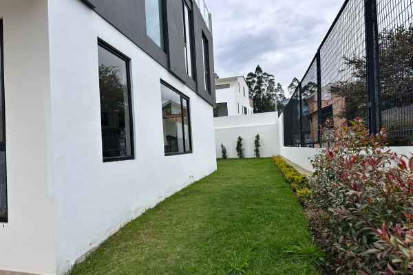 DÚPLEX EN VENTA POR ESTRENAR EN EL SECTOR DE MISICATA.