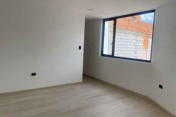 SE RENTA LUJOSAS OFICINAS EN SECTOR EXCLUSIVO ESTADIO CUENCA