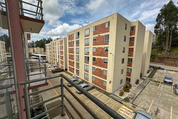 DEPARTAMENTO EN VENTA EN CONDOMINIO PRIVADO - VIA MAYANCELA