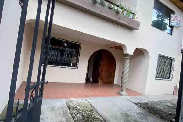 HERMOSA CASA RESIDENCIAL, SECTOR AV. DE LAS AMERICAS