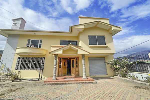 VENTA CASA COMERCIAL- TERRENO CUENCA A 5 MINUTOS DE GUALACEO