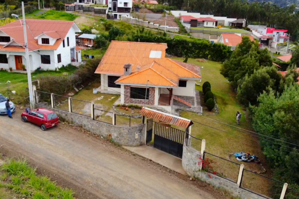 SE VENDE Quinta en Chuquipata QUE EN LA CIUDAD DE CUENCA